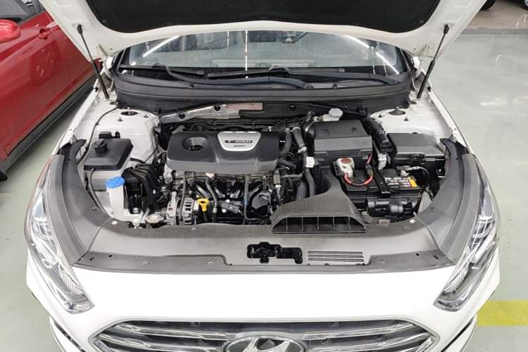 Used Hyundai Sonata 2018 1.6T GLS Smart Model China V Standard Engine Bay