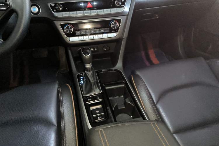 Used Hyundai Sonata 2018 1.6T GLS Smart Model China V Standard Gear Lever