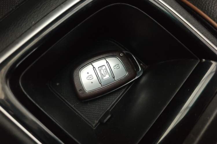 Used Hyundai Sonata 2018 1.6T GLS Smart Model China V Standard Interior 1