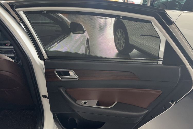Used Hyundai Sonata 2018 2.0T TOP Flagship Version China V Standard Interior 3