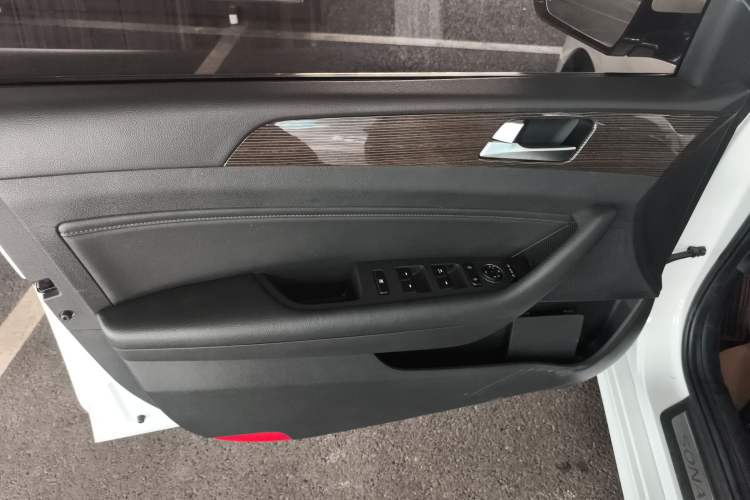 Used Hyundai Sonata 2018 1.6T GLS Smart Model China V Standard Left Front Door Interior