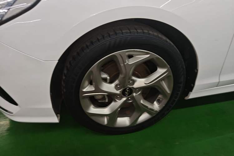 Used Hyundai Sonata 2018 1.6T GLS Smart Model China V Standard Left Front Wheel Hub