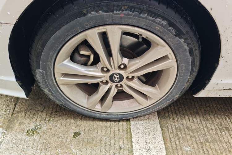 Used Hyundai Sonata 2018 1.6T GLS Smart Model China V Standard Left Front Wheel Hub