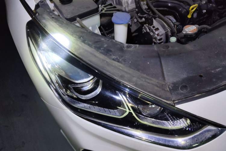 Used Hyundai Sonata 2018 1.6T GS Fashion Edition China V Standard Right Front Headlight