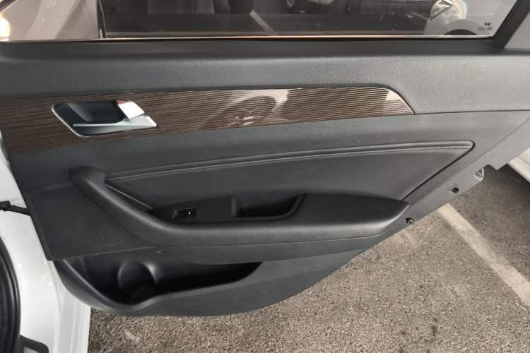 Used Hyundai Sonata 2018 1.6T GLS Smart Model China V Standard Right Rear Door Interior