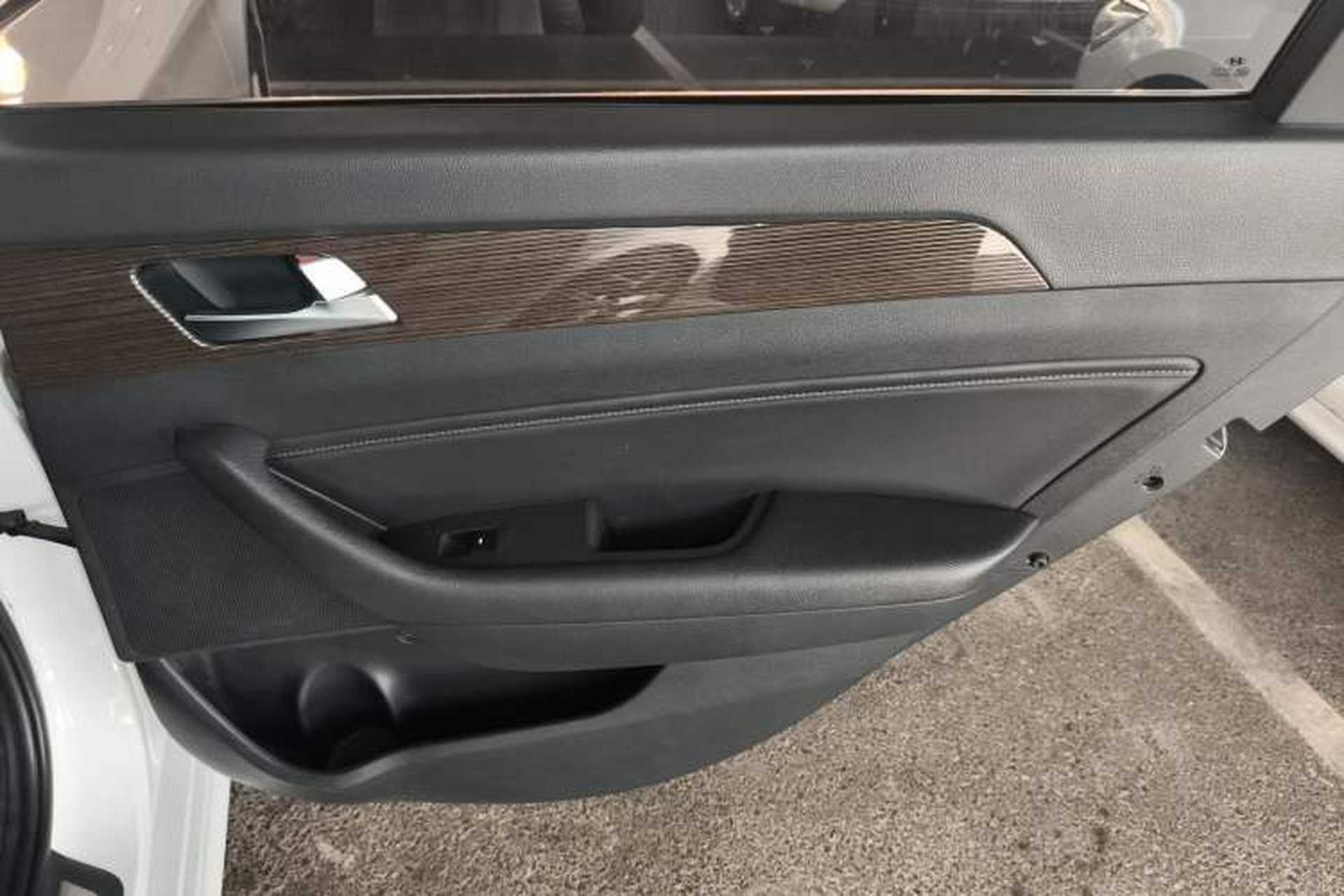 Used Hyundai Sonata 2018 1.6T GLS Smart Model China V Standard Right Rear Door Interior