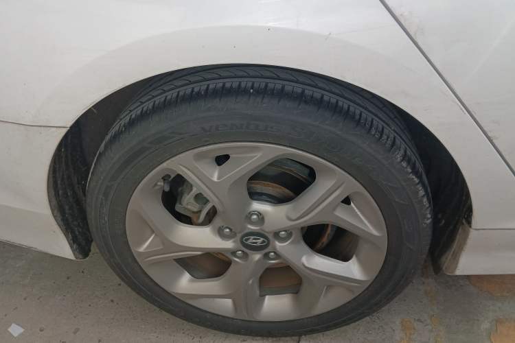 Used Hyundai Sonata 2018 1.6T GLS Smart Model China V Standard Right Rear Wheel Hub