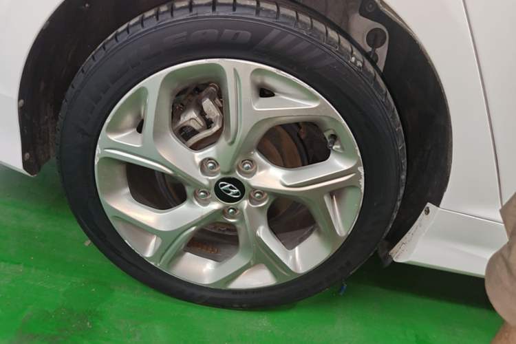 Used Hyundai Sonata 2018 1.6T GLS Smart Model China V Standard Right Rear Wheel Hub