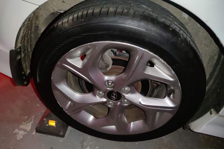 Used Hyundai Sonata 2018 1.6T GLS Smart Model China V Standard Right Rear Wheel Hub