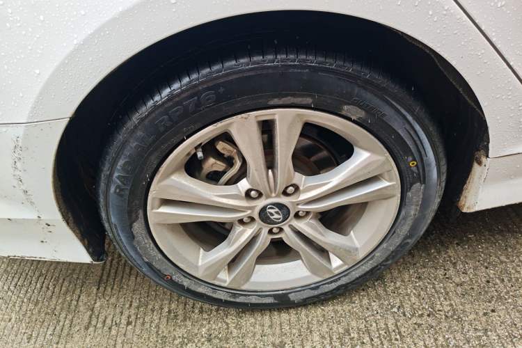 Used Hyundai Sonata 2018 1.6T GLS Smart Model China V Standard Right Rear Wheel Hub