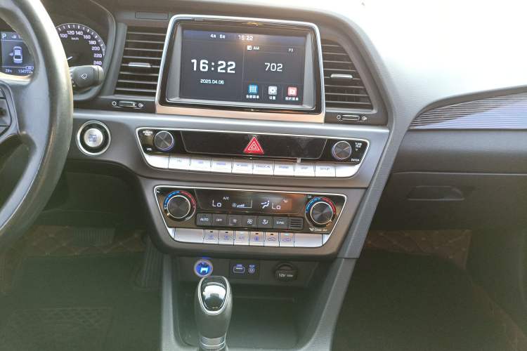Used Hyundai Sonata 2018 1.6T GLS Smart Model China V Standard Audio And AC Panel