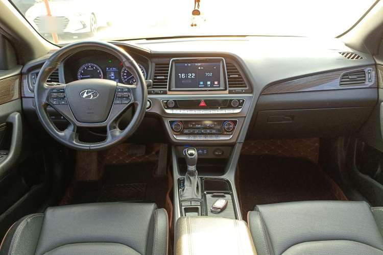 Used Hyundai Sonata 2018 1.6T GLS Smart Model China V Standard Center Console