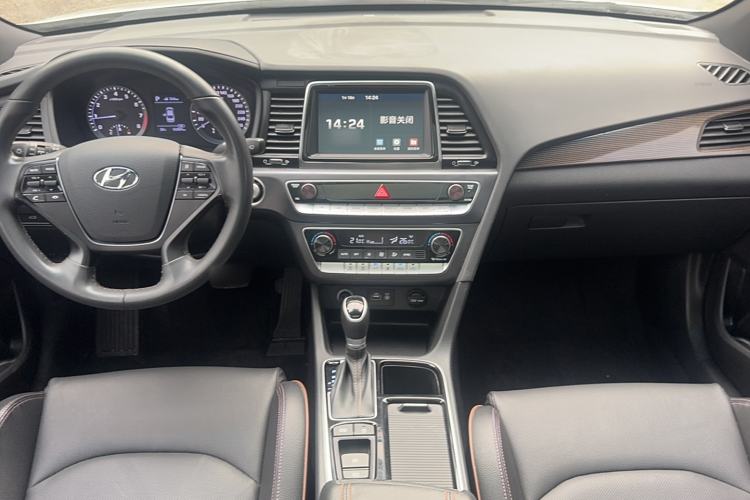Used Hyundai Sonata 2018 1.6T GLS Smart Model China V Standard Interior 4