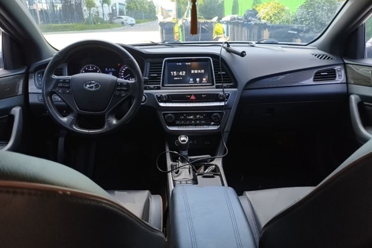 Used Hyundai Sonata 2019 1.6T GLS Smart Edition Commemorative Model Center Console