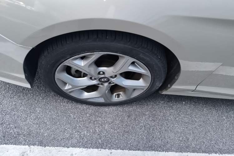 Used Hyundai Sonata 2019 1.6T GLS Smart Edition Commemorative Model Left Front Wheel Hub