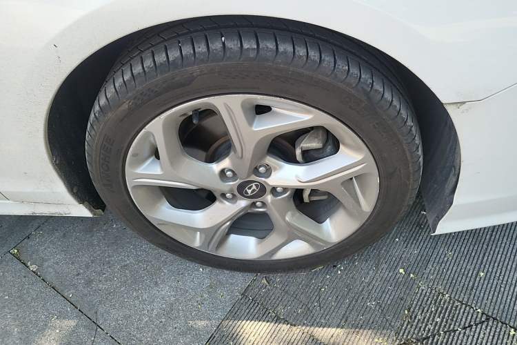 Used Hyundai Sonata 2019 1.6T GLS Smart Edition Commemorative Model Right Front Wheel Hub