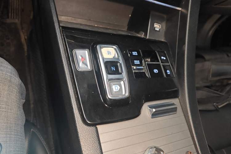 Used Hyundai Sonata 2020 270TGDi DCT GLS Elite Edition Gear Lever