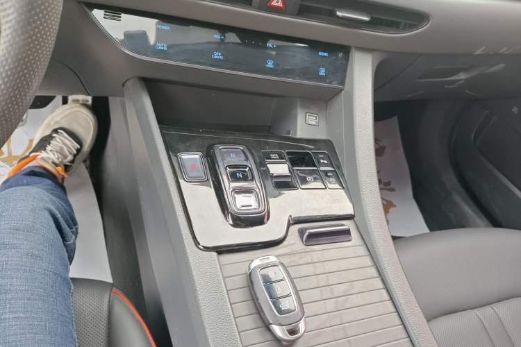 Used Hyundai Sonata 2020 380TGDi Automatic GLS Luxury Edition Gear Lever