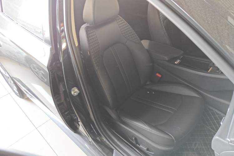Used Hyundai Sonata 2020 270TGDi DCT GLS Elite Edition Right Front Seat