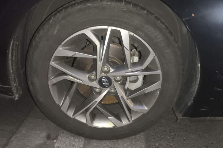 Used Hyundai Sonata 2020 270TGDi DCT GLS Elite Edition Right Front Wheel Hub