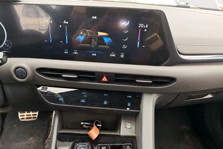 Used Hyundai Sonata 2020 380TGDi Automatic GS Smart Edition Audio And AC Panel
