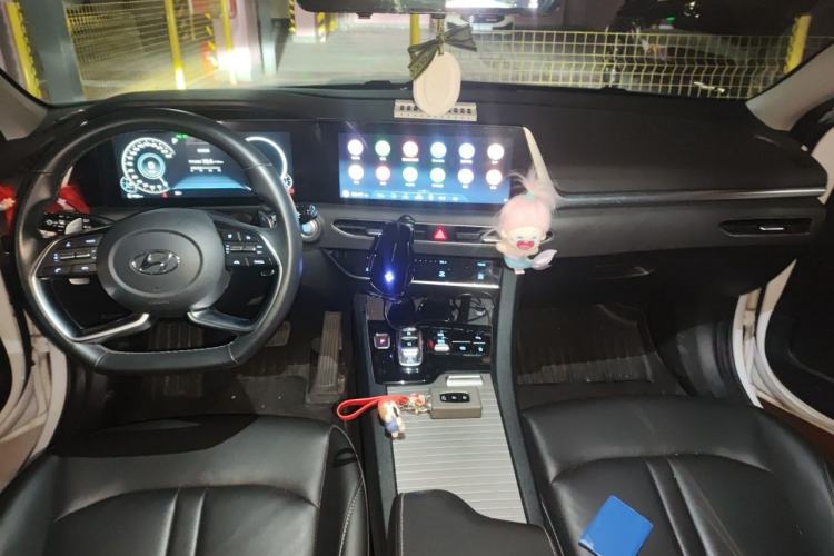 Used Hyundai Sonata 2020 270TGDi DCT GLS Elite Edition Center Console
