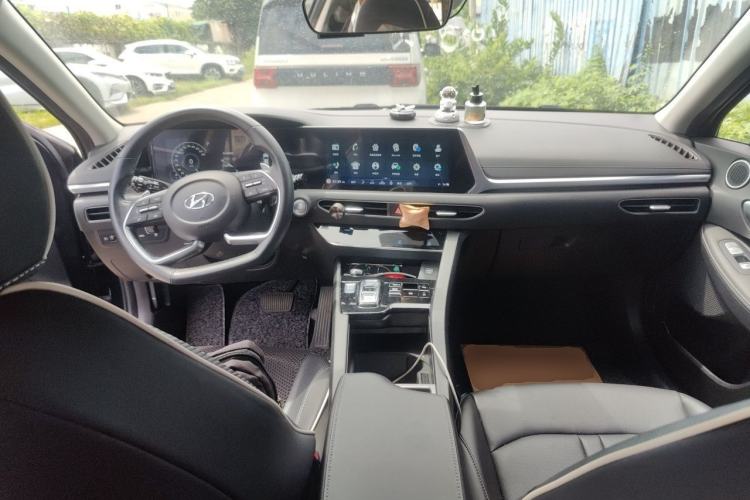 Used Hyundai Sonata 2020 270TGDi DCT GLS Elite Edition Center Console