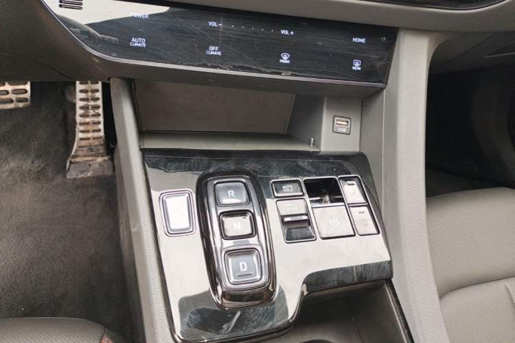 Used Hyundai Sonata 2020 380TGDi Automatic GS Smart Edition Gear Lever