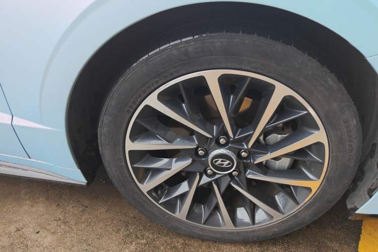 Used Hyundai Sonata 2020 380TGDi Automatic GLS Luxury Edition Right Front Wheel Hub