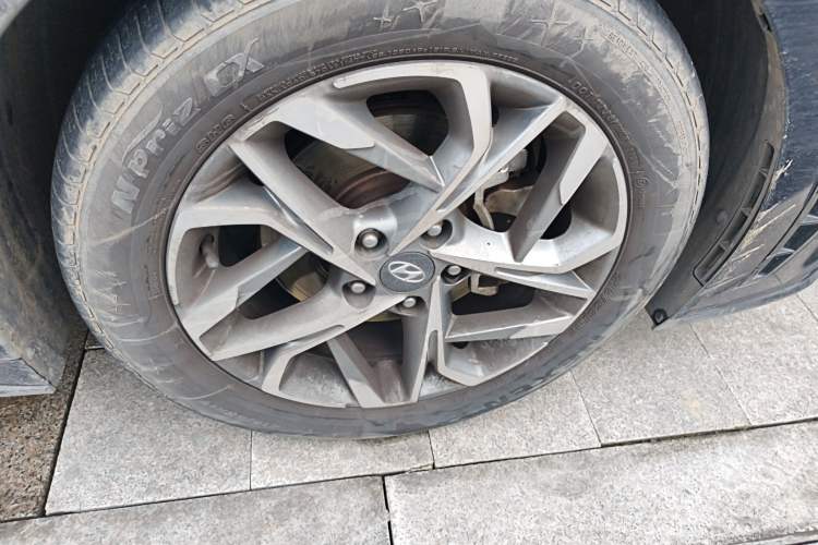 Used Hyundai Sonata 2020 270TGDi DCT GLS Elite Edition Right Front Wheel Hub