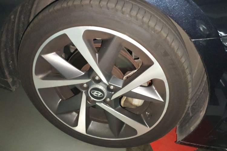 Used Hyundai Sonata 2020 380TGDi Automatic TOP Flagship Edition Right Front Wheel Hub