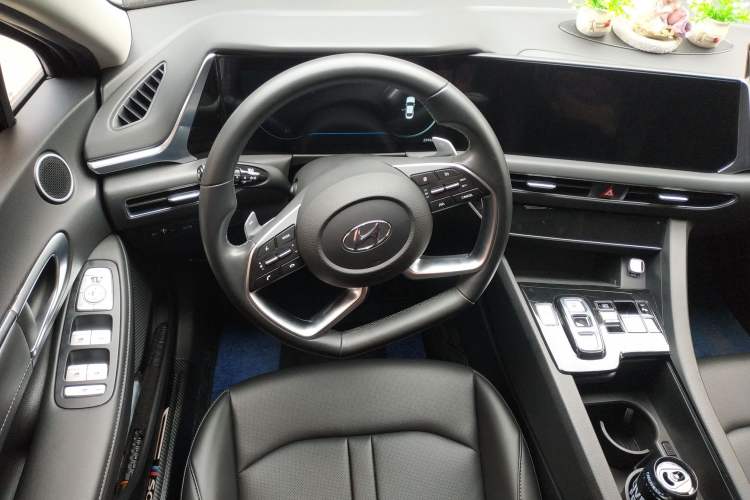 Used Hyundai Sonata 2020 270TGDi DCT GLS Elite Edition Steering Wheel