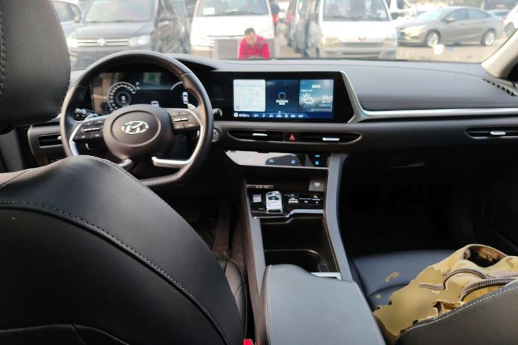 Used Hyundai Sonata 2020 270TGDi DCT GLS Elite Edition Center Console