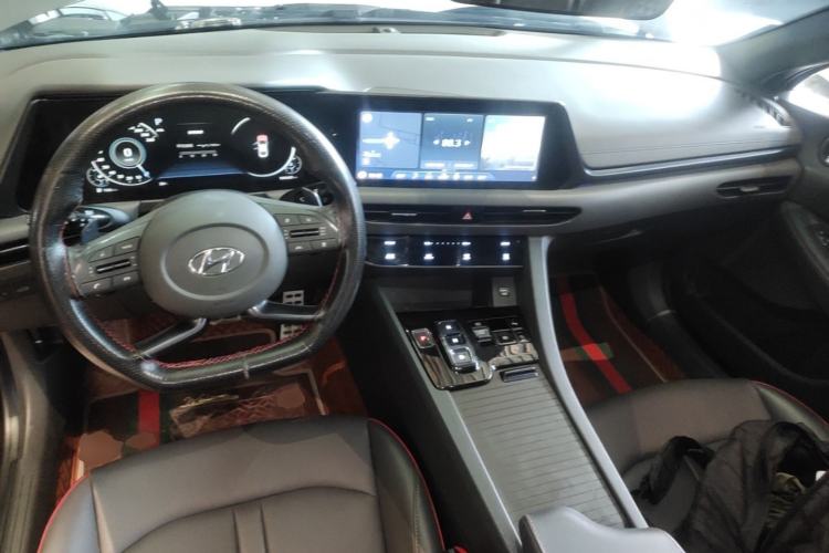 Used Hyundai Sonata 2020 380TGDi Automatic GLS Luxury Edition Center Console