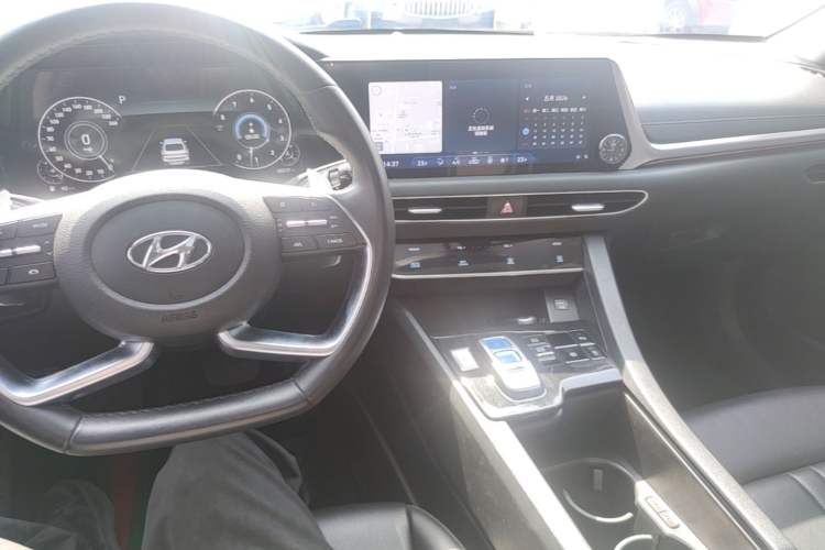 Used Hyundai Sonata 2020 270TGDi DCT GLS Elite Edition Center Console