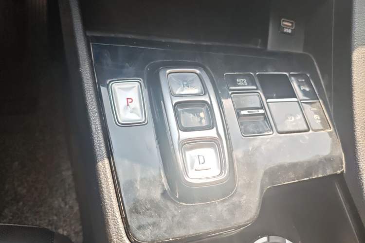 Used Hyundai Sonata 2020 270TGDi DCT GLS Elite Edition Gear Lever