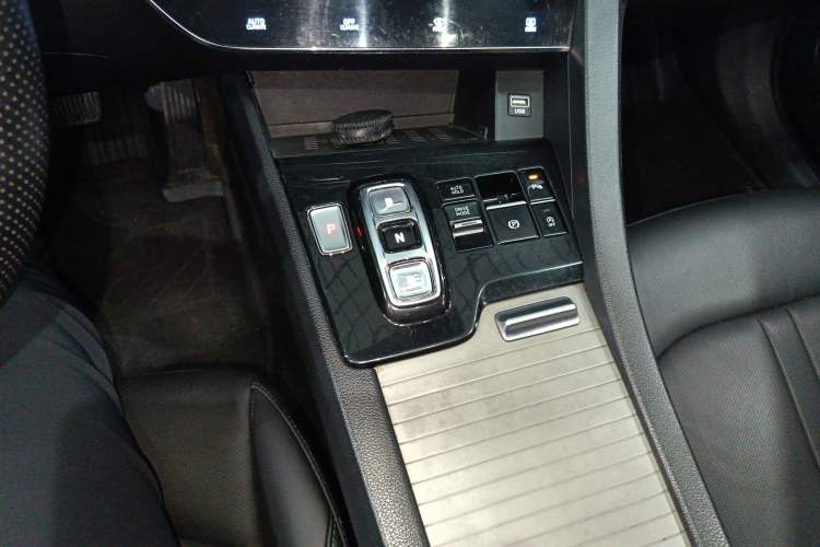 Used Hyundai Sonata 2020 270TGDi DCT GLS Elite Edition Gear Lever