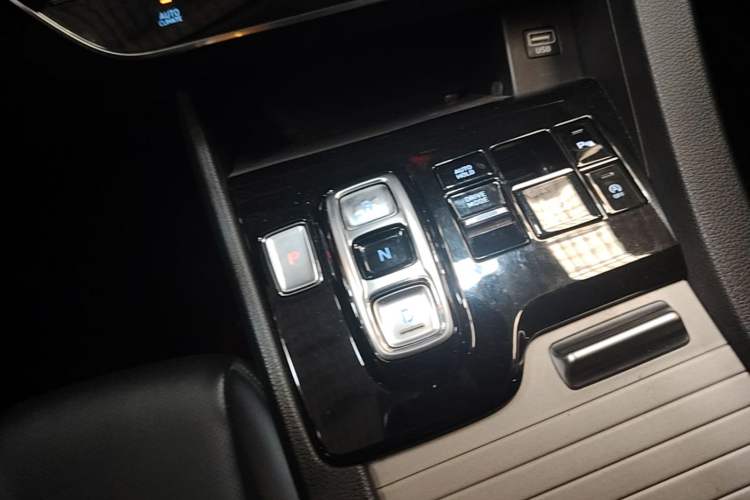 Used Hyundai Sonata 2020 270TGDi DCT GLS Elite Edition Gear Lever