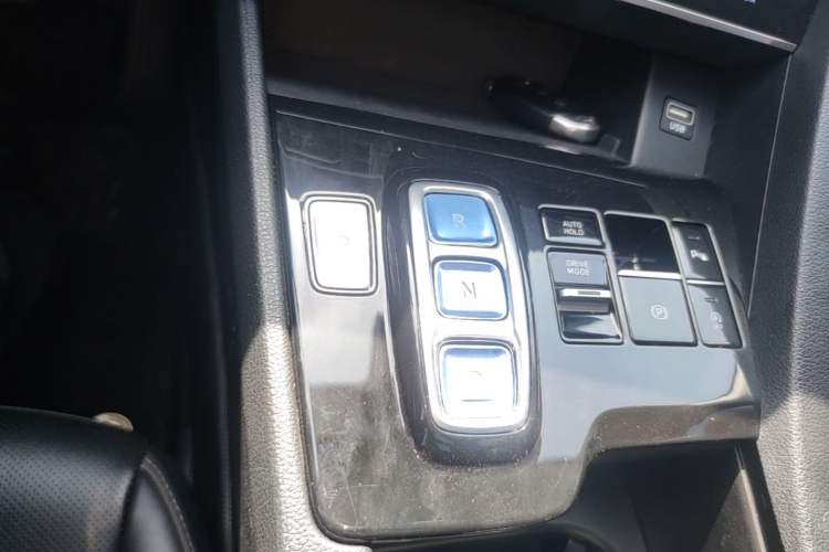 Used Hyundai Sonata 2020 270TGDi DCT GLS Elite Edition Gear Lever