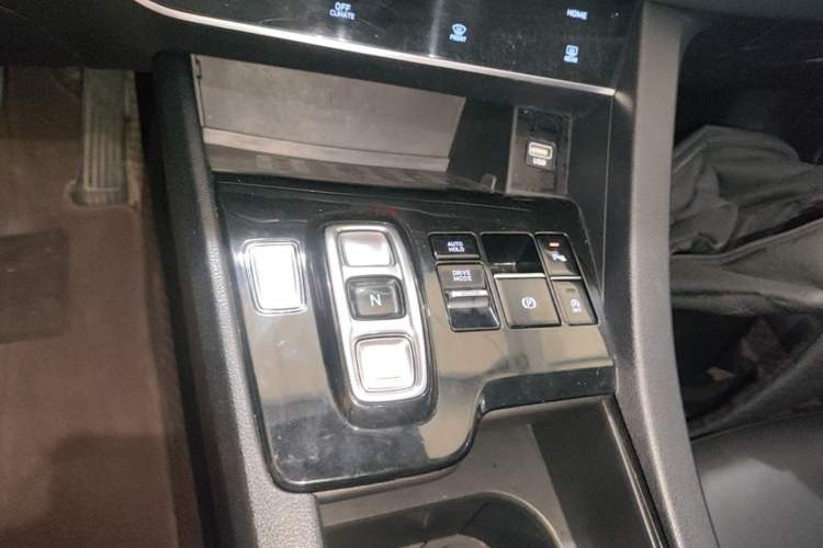 Used Hyundai Sonata 2020 270TGDi DCT GLS Elite Edition Gear Lever