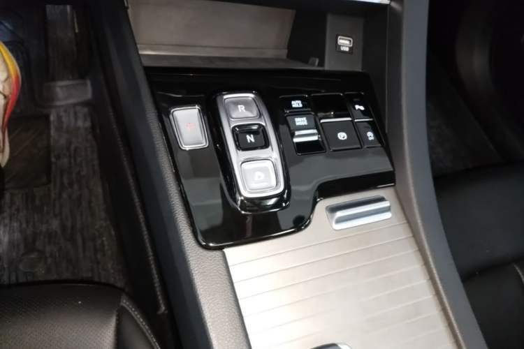 Used Hyundai Sonata 2020 270TGDi DCT GLS Elite Edition Gear Lever