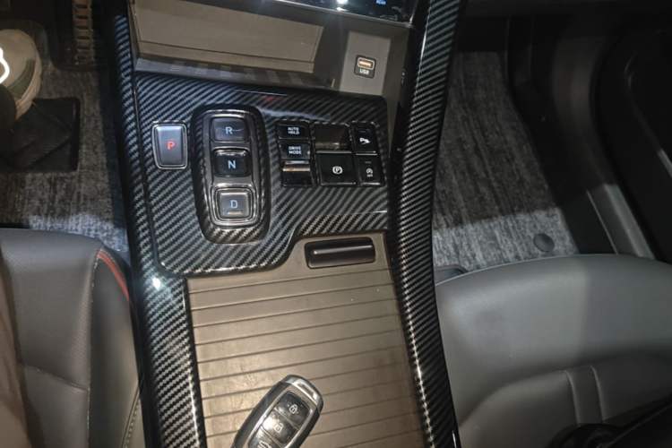 Used Hyundai Sonata 2020 380TGDi Automatic GLS Luxury Edition Gear Lever