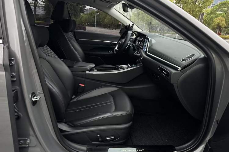 Used Hyundai Sonata 2020 270TGDi DCT GLS Elite Edition Right Front Seat