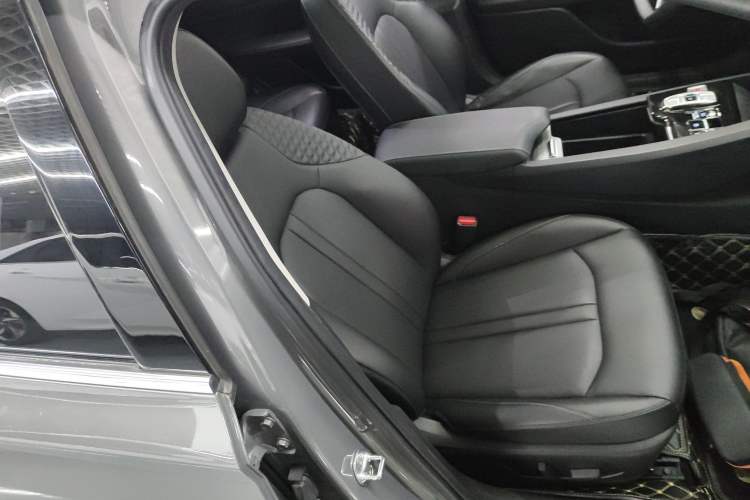 Used Hyundai Sonata 2020 270TGDi DCT GLS Elite Edition Right Front Seat