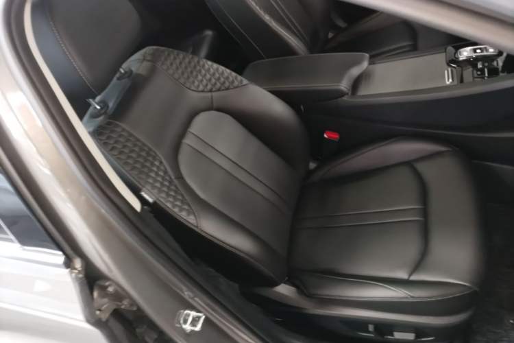 Used Hyundai Sonata 2020 270TGDi DCT GLS Elite Edition Right Front Seat