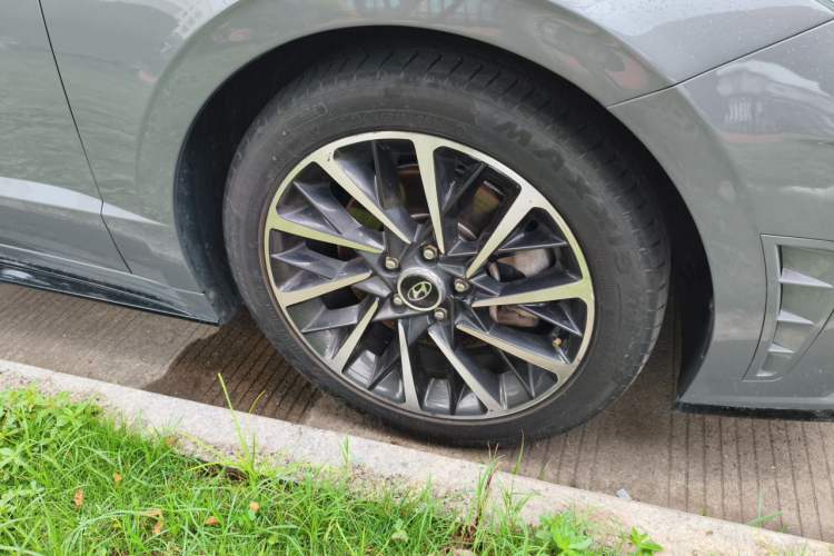 Used Hyundai Sonata 2020 380TGDi Automatic GLS Luxury Edition Right Front Wheel Hub