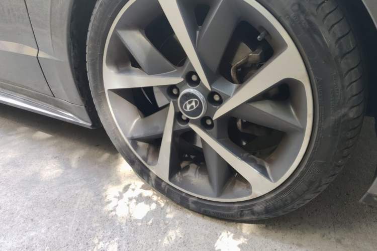 Used Hyundai Sonata 2020 380TGDi Automatic TOP Flagship Edition Right Front Wheel Hub