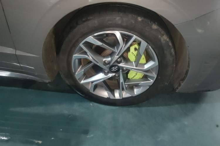 Used Hyundai Sonata 2020 270TGDi DCT GLS Elite Edition Right Front Wheel Hub