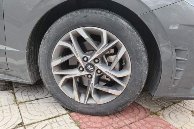 Used Hyundai Sonata 2020 270TGDi DCT GLS Elite Edition Right Front Wheel Hub