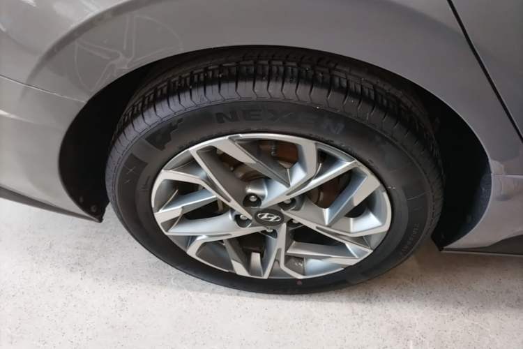 Used Hyundai Sonata 2020 270TGDi DCT GLS Elite Edition Right Rear Wheel Hub